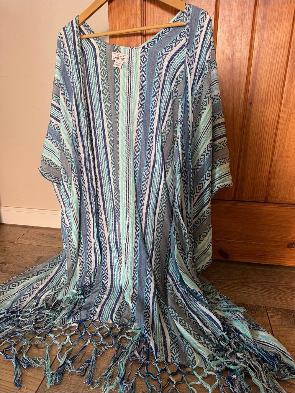 ARIAT "Just Beachy" Serape Kimono Wrap - Fringe Shawl/Vest - One Size